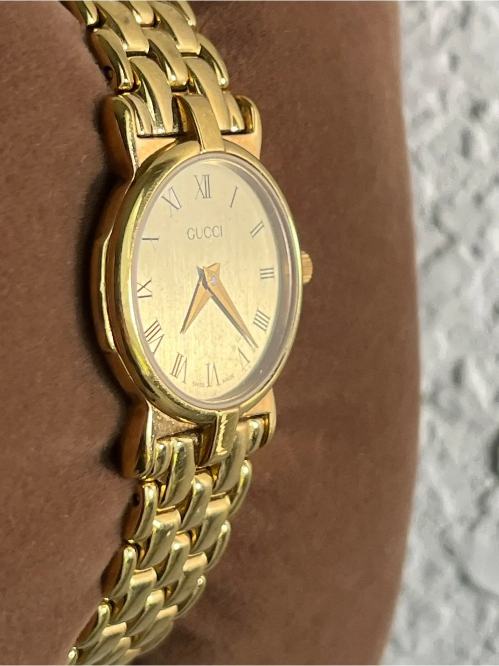 Gucci 3400L 18K Gold Plated Women's Watch.